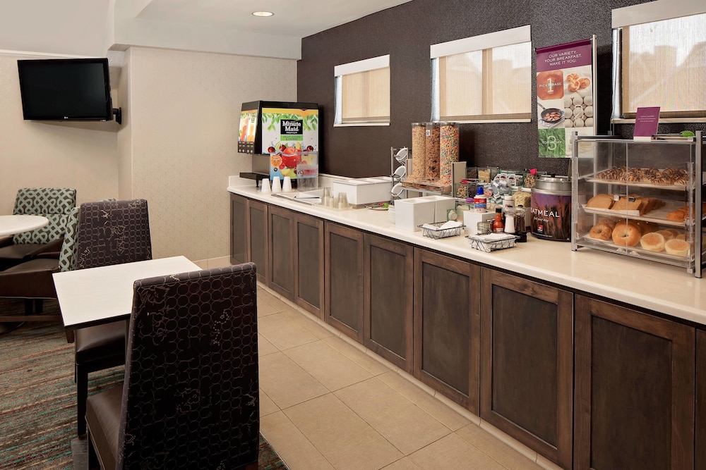 Residence Inn Louisville East 33/46