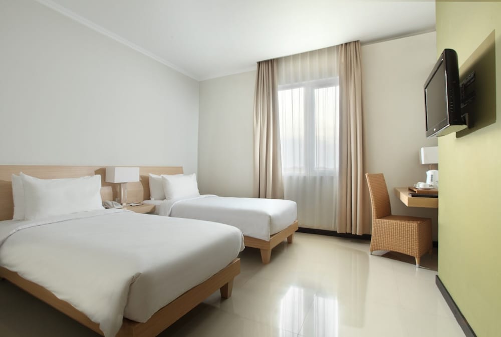 Santika Bengkulu 13/38