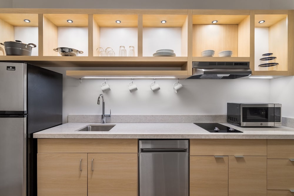 Towneplace Suites By Marriott Geneva 39/40