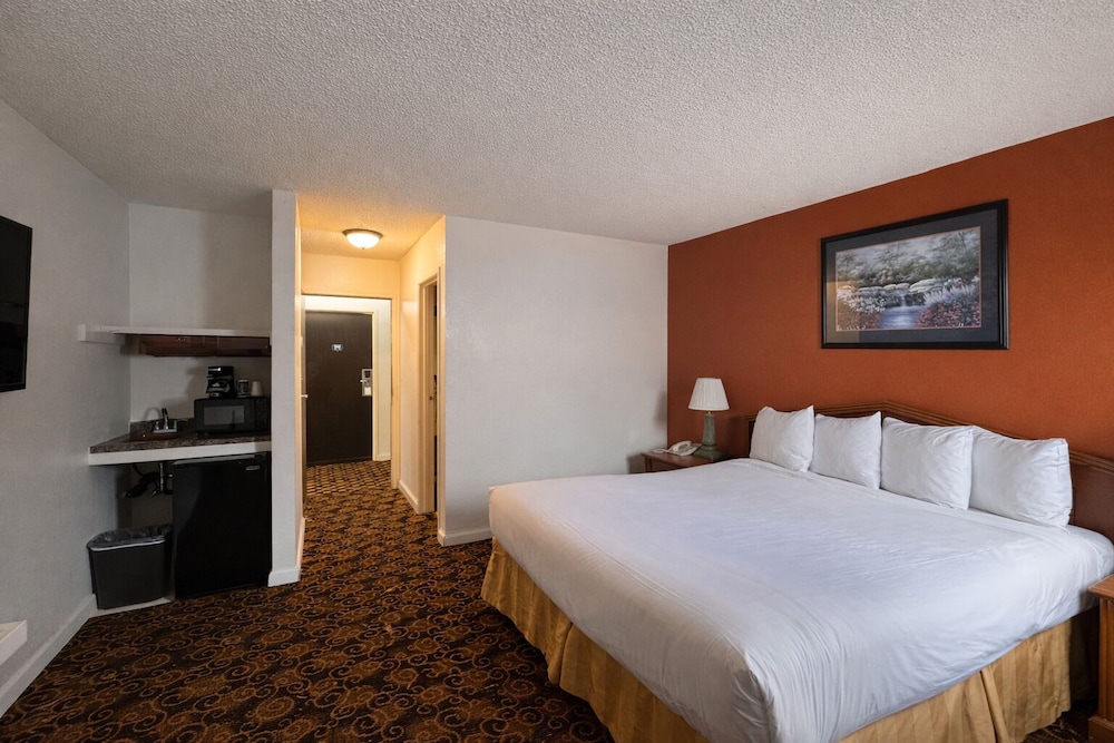 Granada Inn 27/67