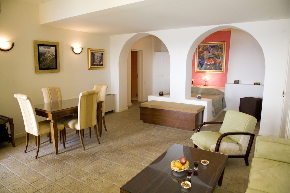 Asha Luxury Suites - Adults Only 37/67