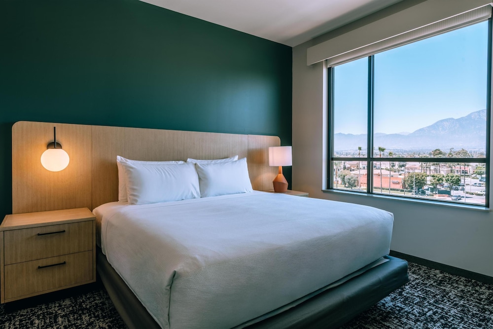 Hyatt House Ontario Airport 9/50