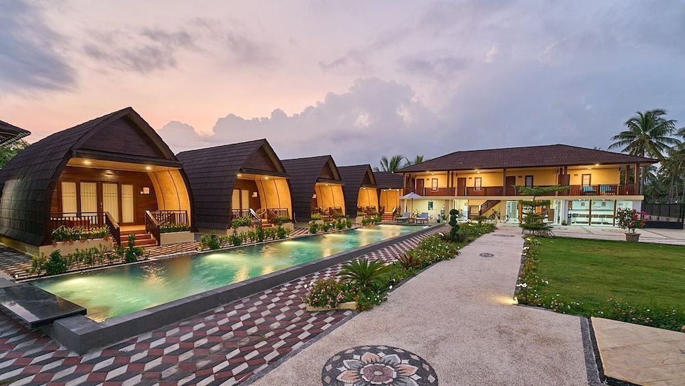 Bayview Beach Resort East Lombok 5/49