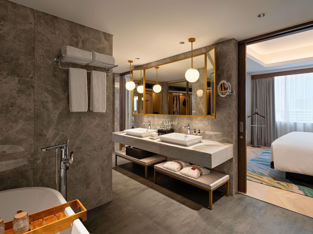 Movenpick Hotel Jakarta City Centre 60/60
