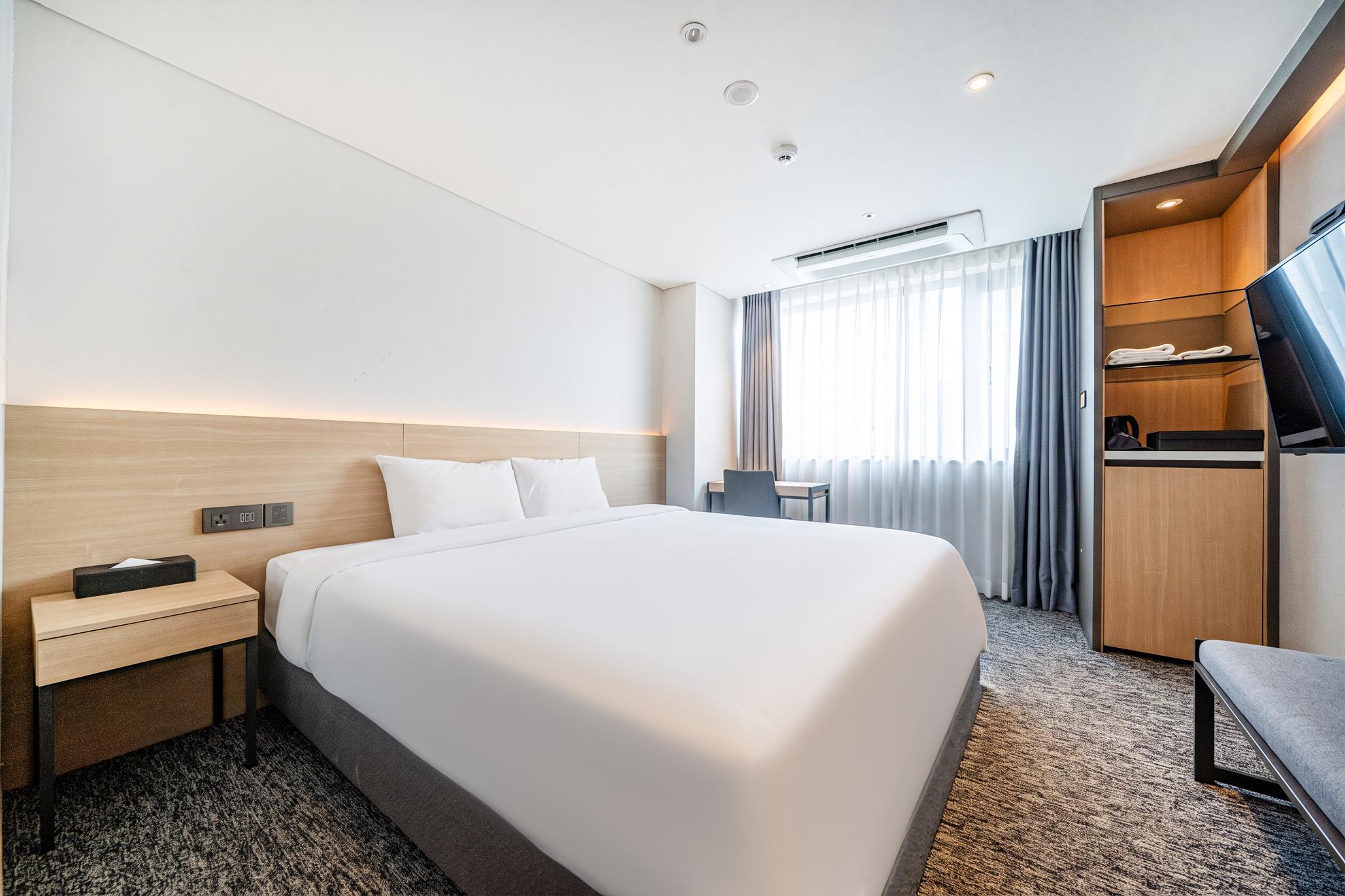 Standard, Single, Double Bed