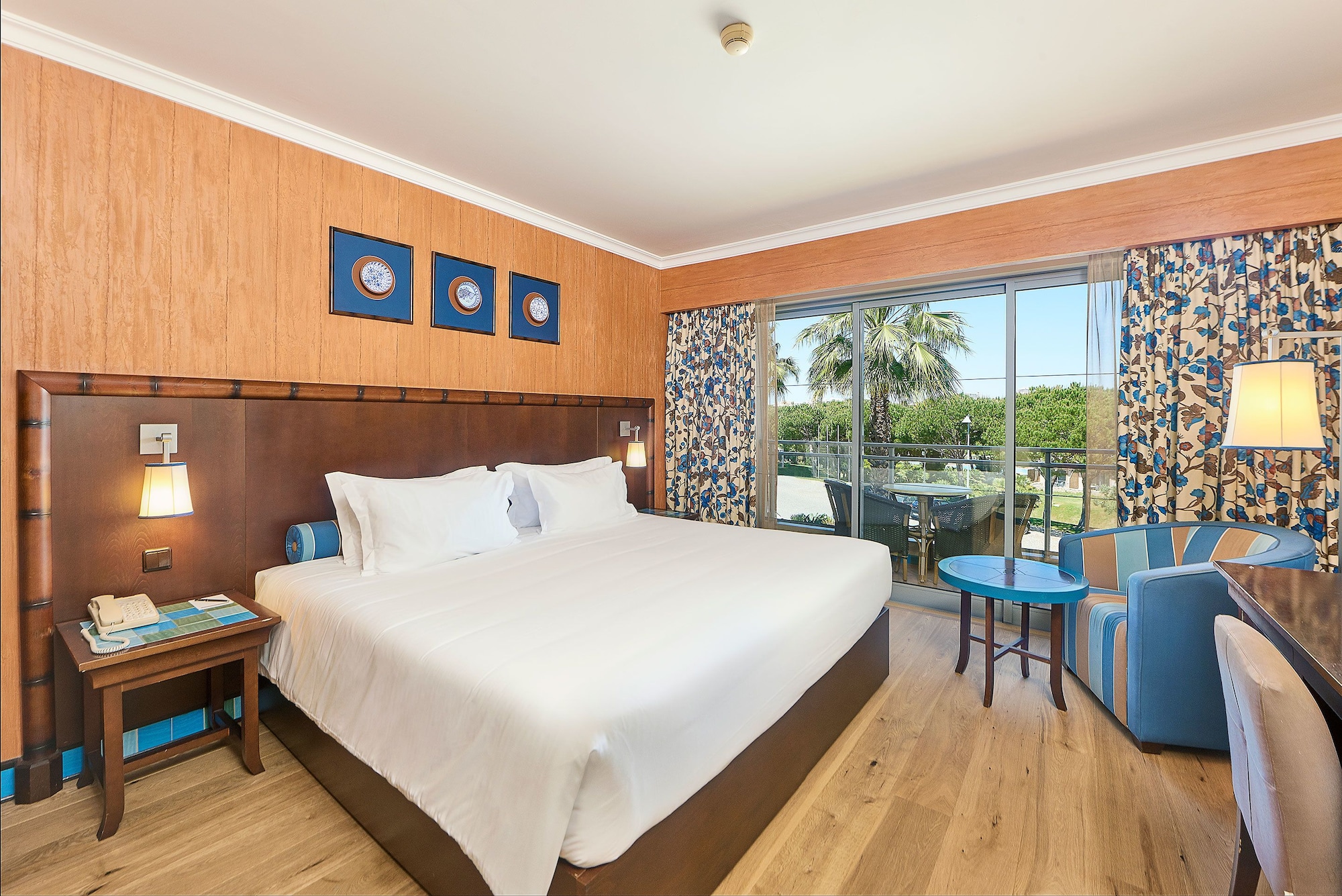 CLASSIC, DOUBLE OR TWIN BED, RESORT VIEW