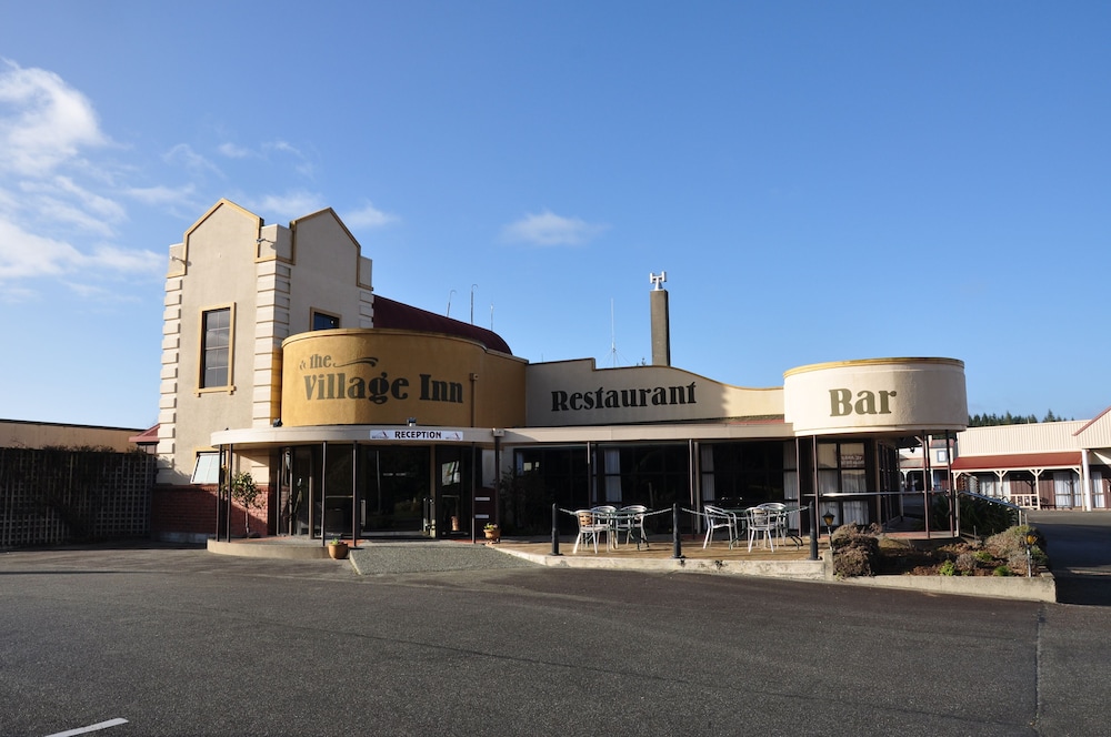The Village Inn Hotel 33/38