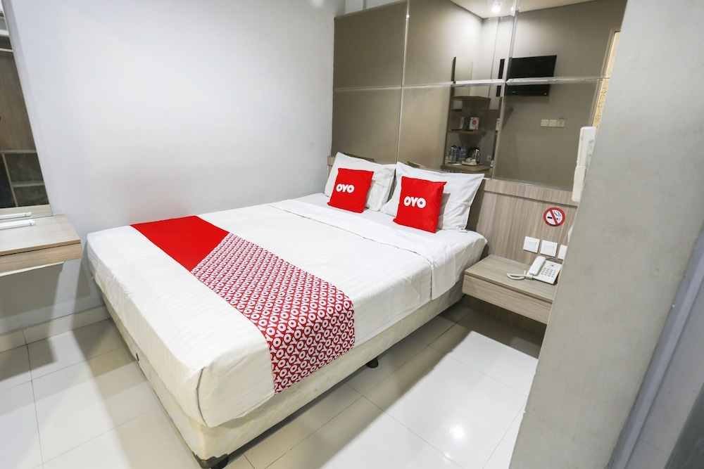 OYO 90056 Wisma Kebon Kacang 9 8/20