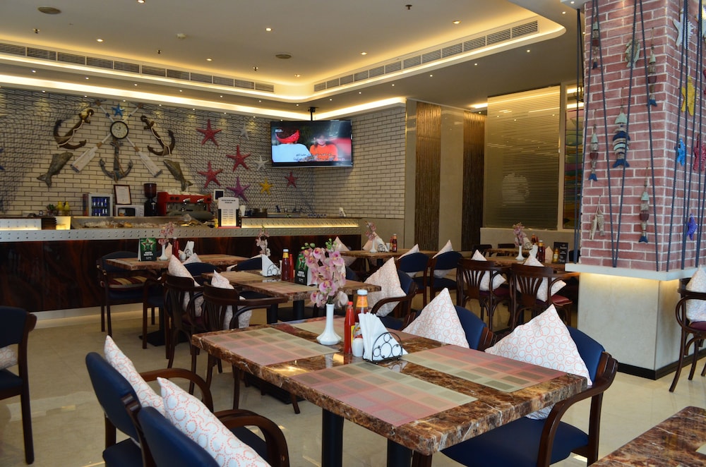 restaurant cafeteria