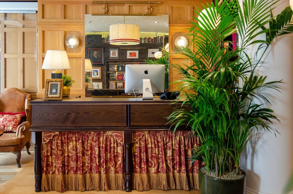Brown S Boutique Hotel 8/70