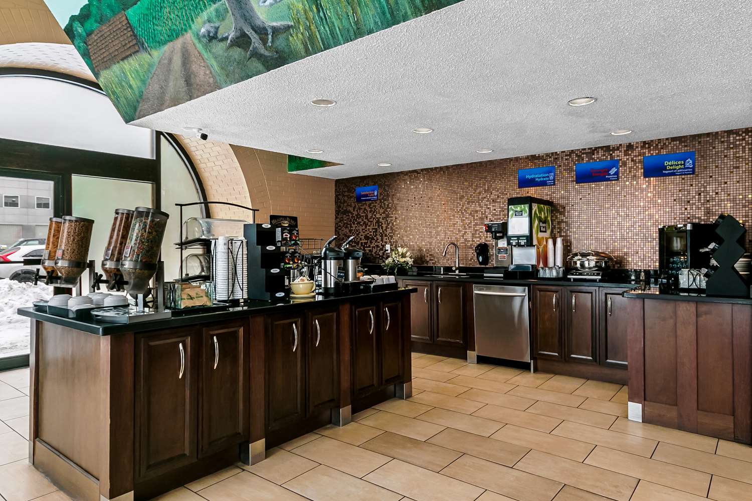 restaurant cafeteria