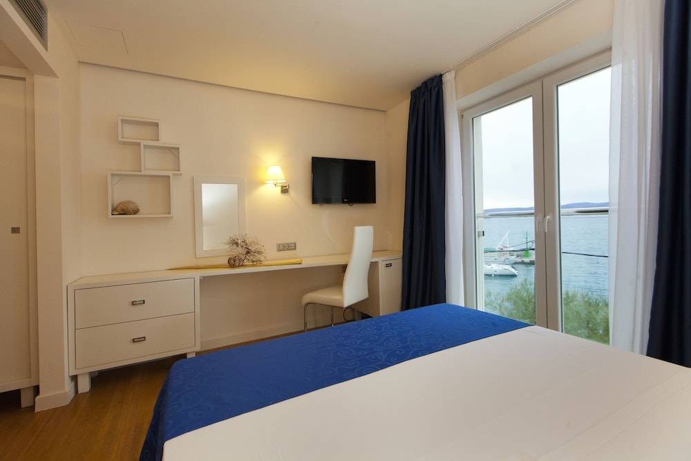 Hotel Pleter 33/77