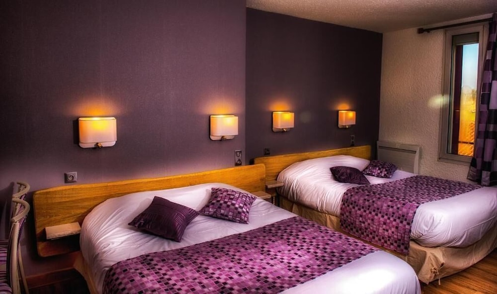 Logis Hotel Le Cheval Rouge 7/26