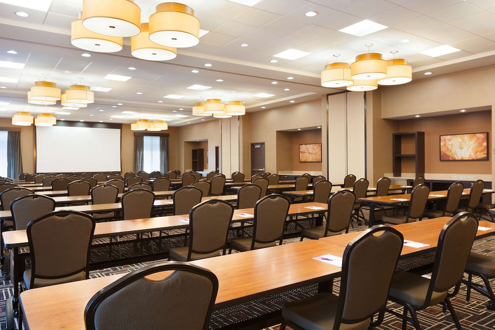 Hyatt Place Houston / The Woodlands 54/64
