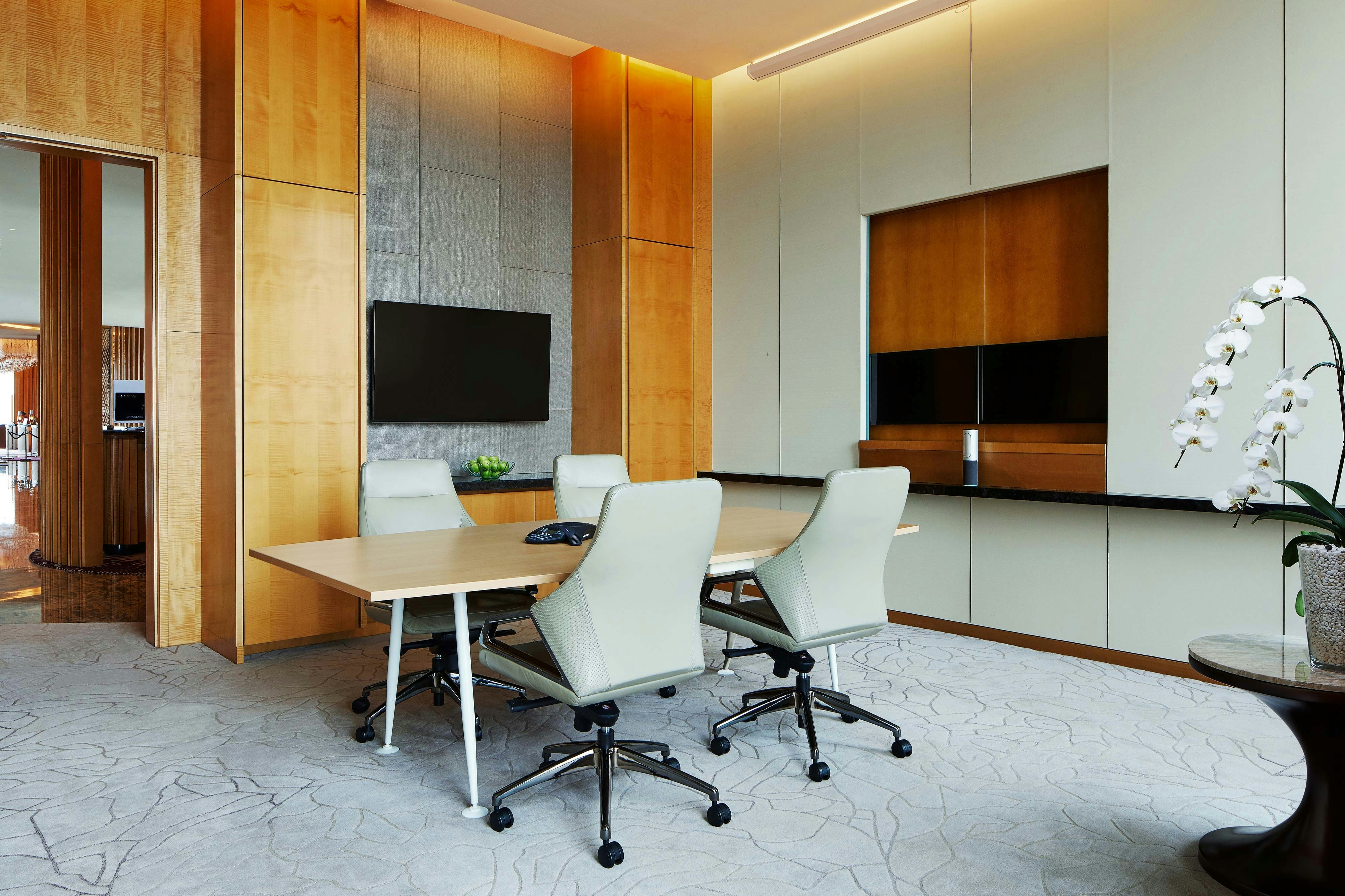 THE WESTIN JAKARTA 60/77