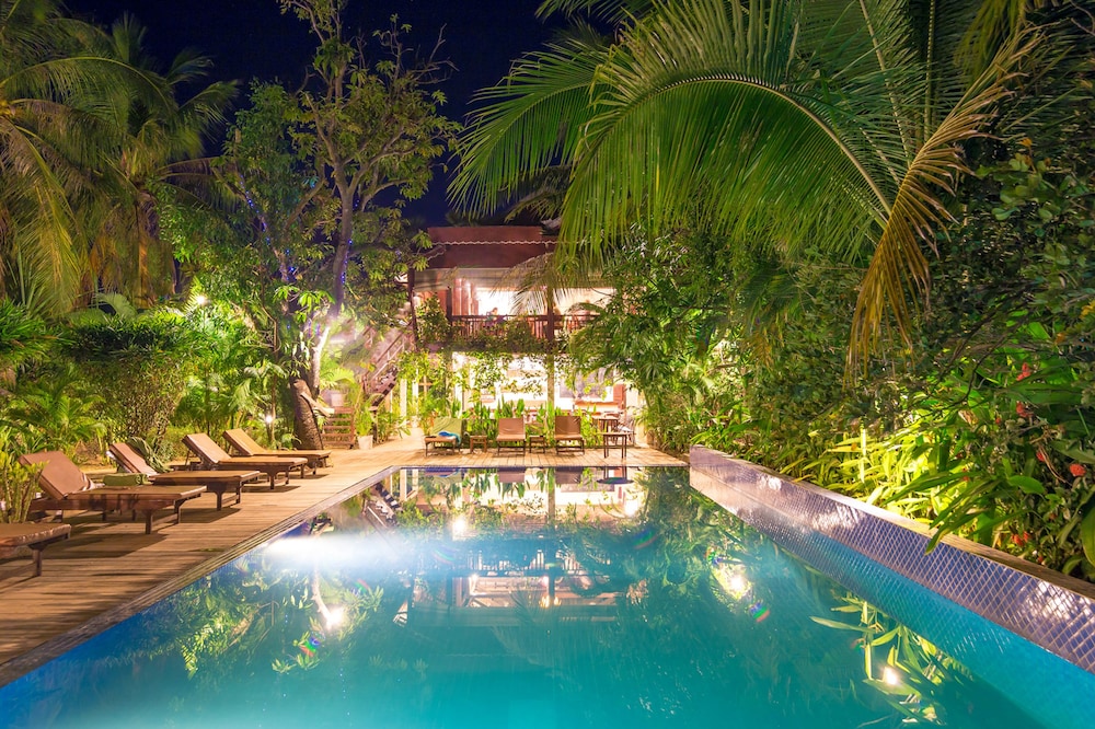Sambor Village Hotel 3/67