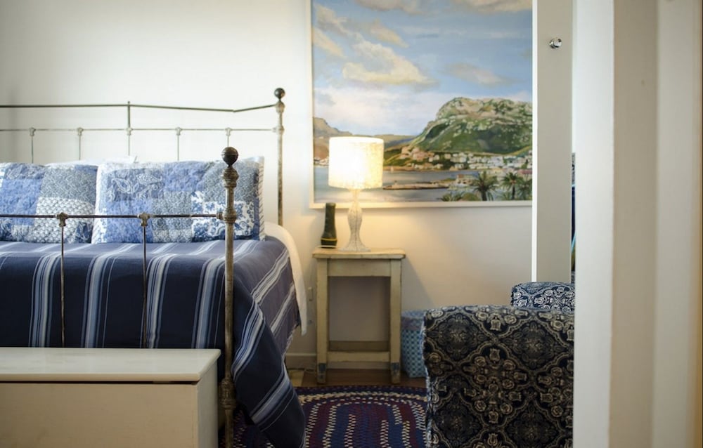 Blue On Blue Bed And Breakfast 15/36
