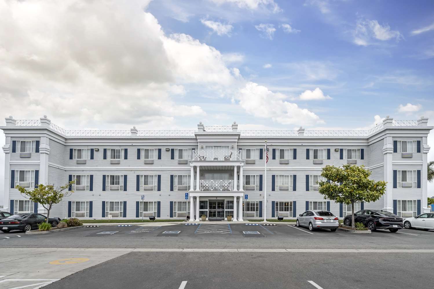 Best Western Salinas Monterey Hotel 34/37