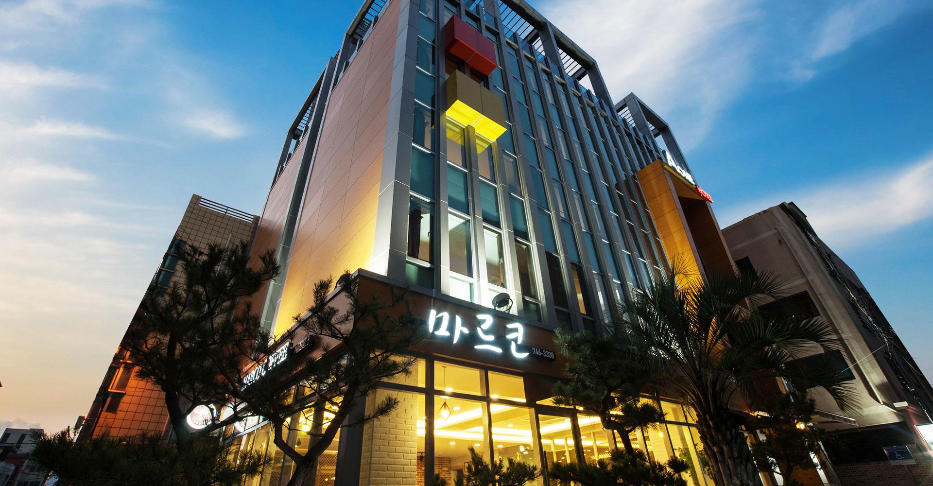 A One Hotel 7/41