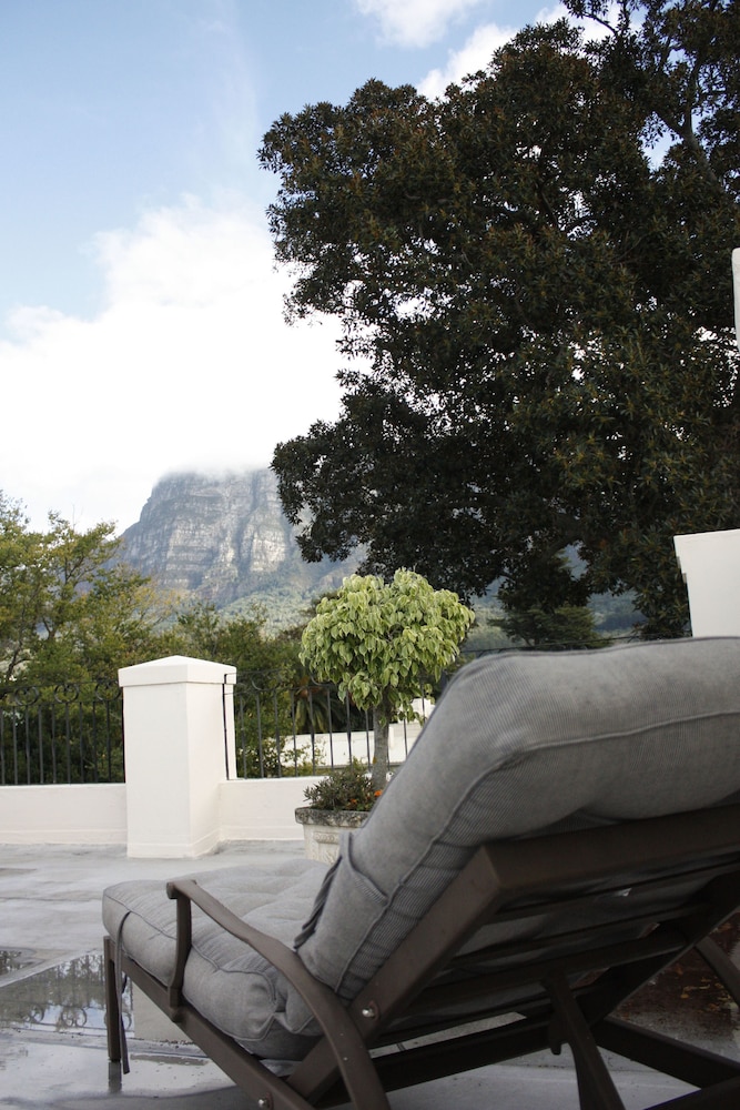 Riversong Guest House 44/76
