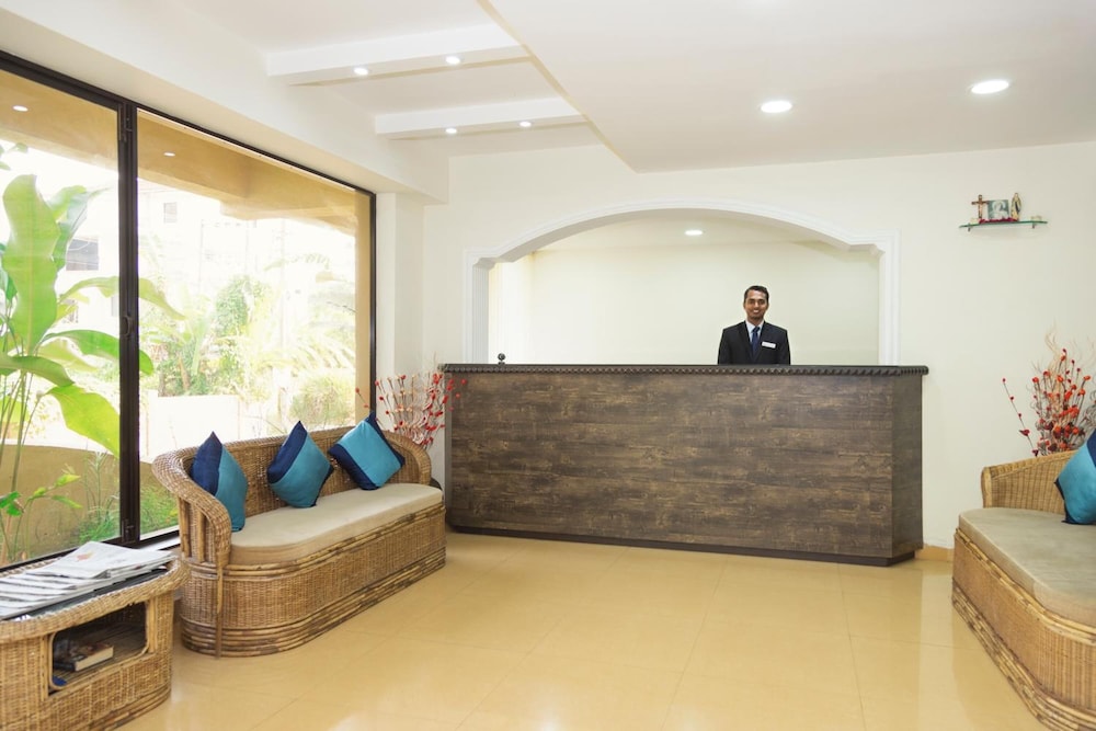 Rendezvous Beach Resort 7/46
