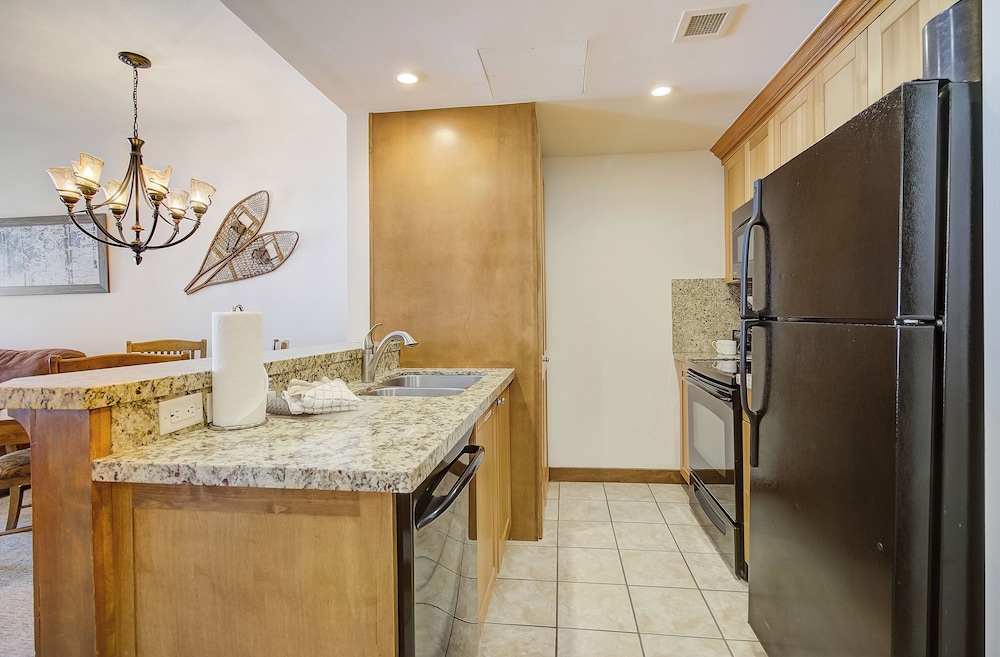 Sundial Lodge by All Seasons Resort Lodging 7/50