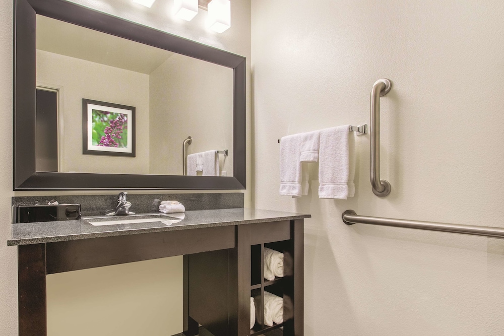 La Quinta Inn & Suites by Wyndham Tumwater - Olympia 51/64