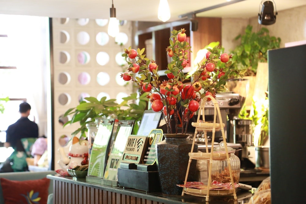 Flower Beachstay & Coffee 34/50