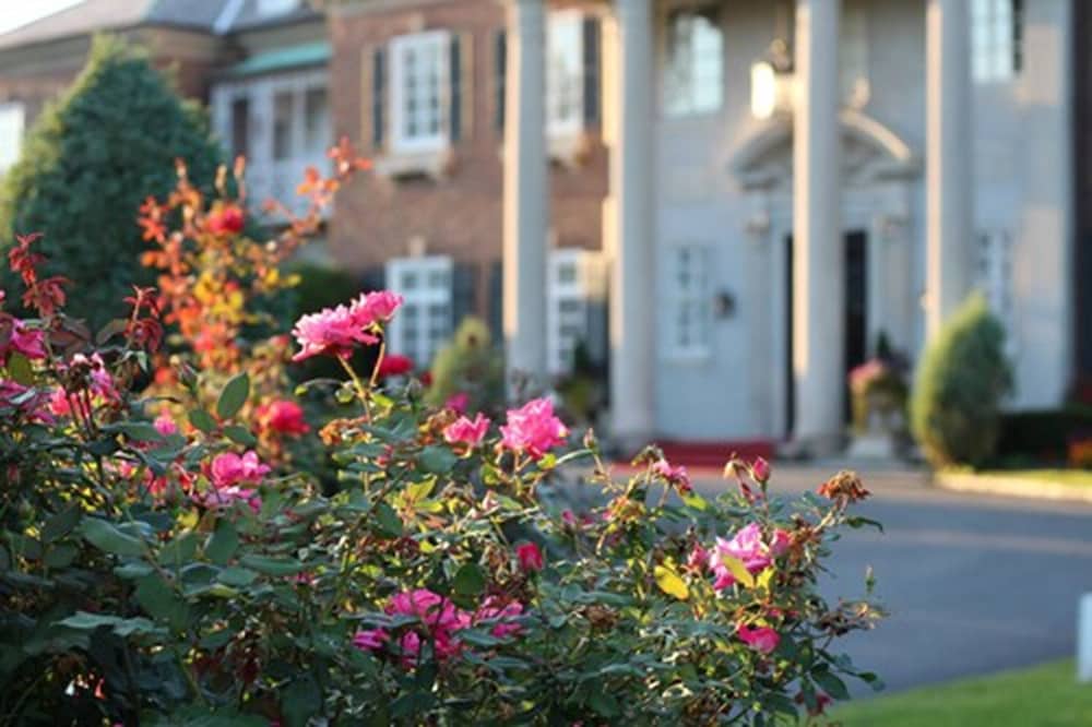 Glen Cove Mansion Hotel 25/51