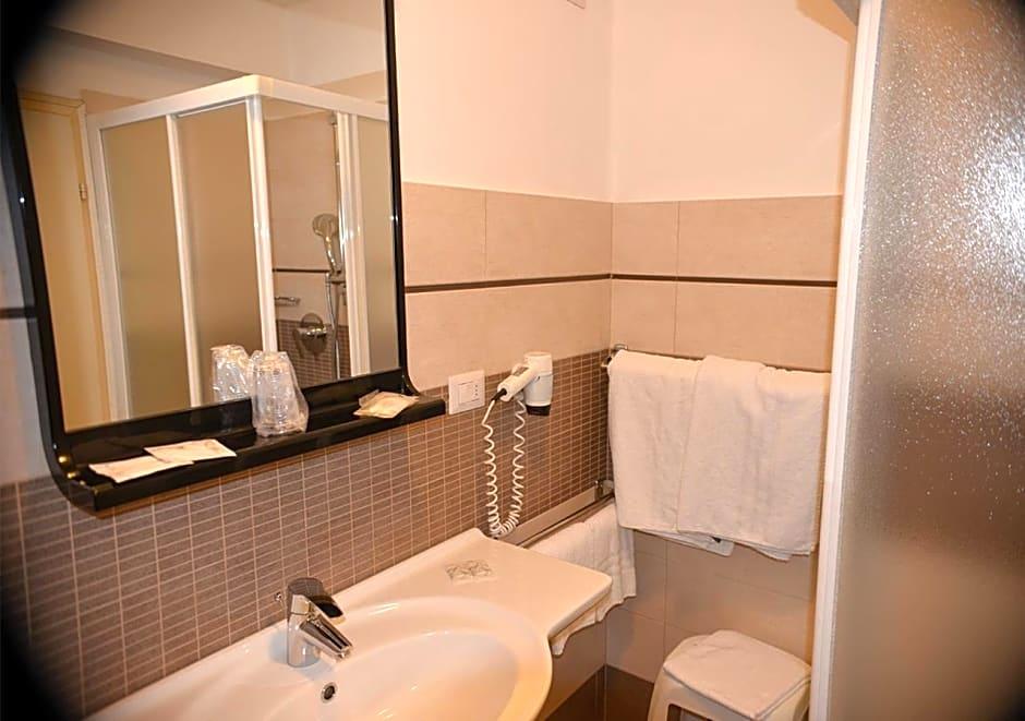 HOTEL REGINA DELLE DOLOMITI 74/81