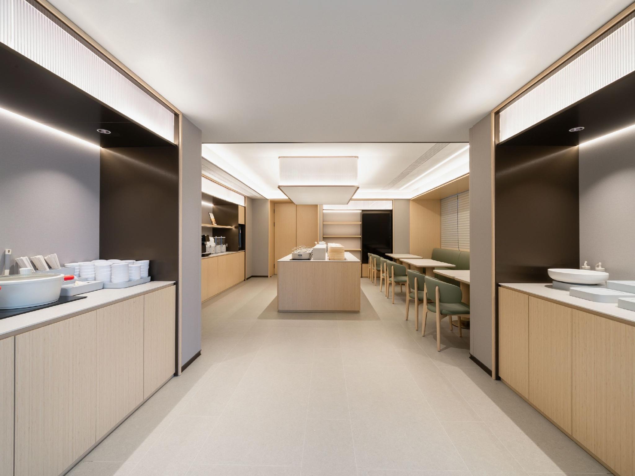Ji Hotel (Beijing Road Pedestrian Street Tianzi Wharf) 36/50