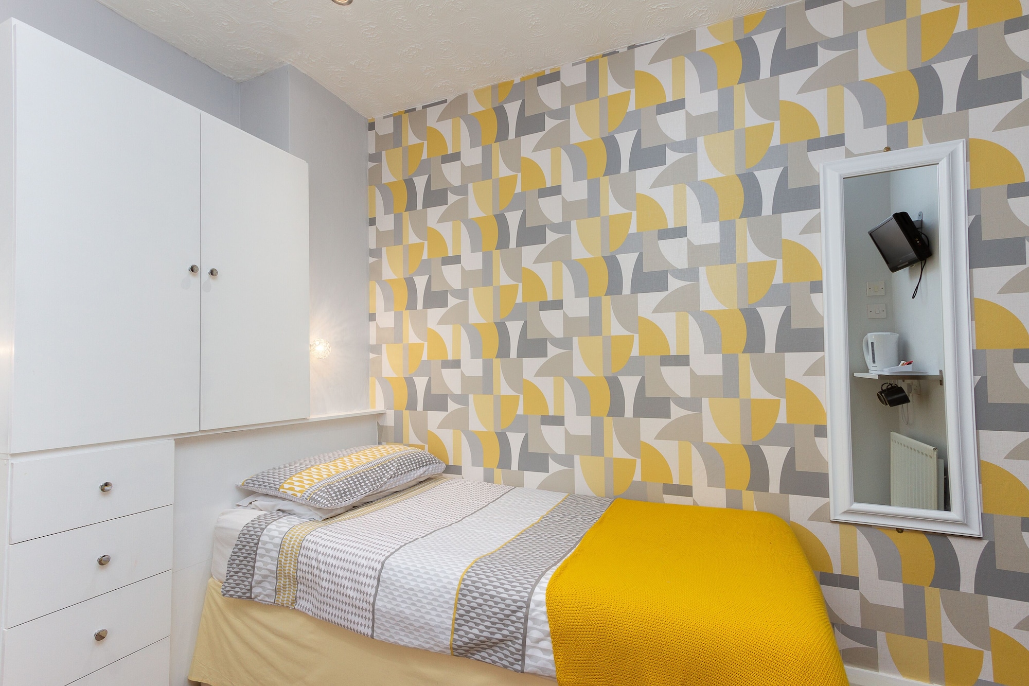 ROOM 1, STANDARD, TWIN BEDS, GROUND FLOOR
