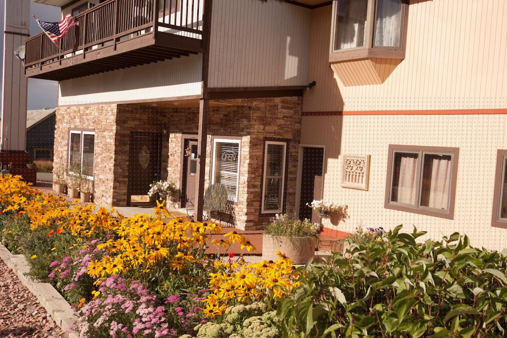 Valley Hi Motel 1/64