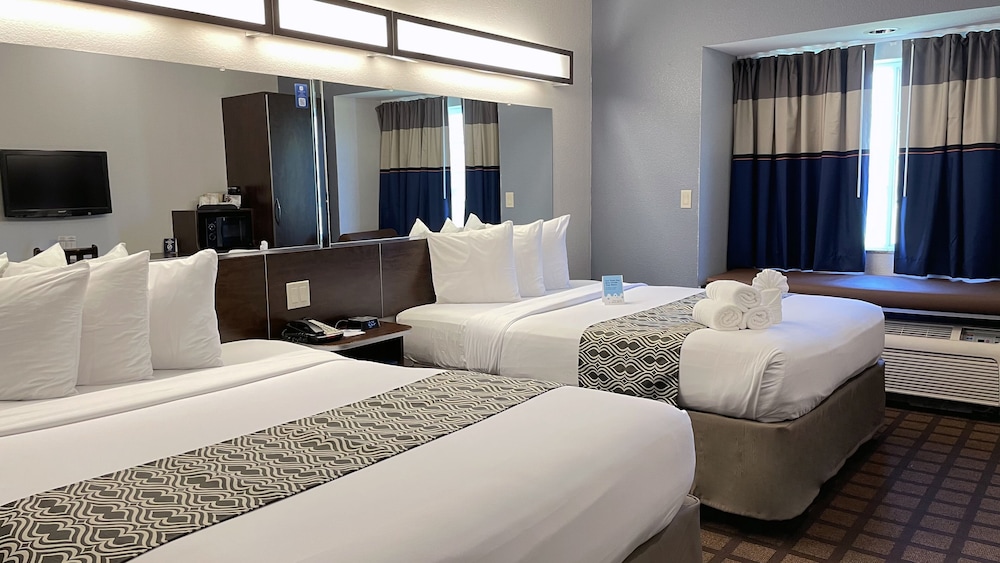 Microtel Inn & Suites By Wyndham Michigan City 10/34