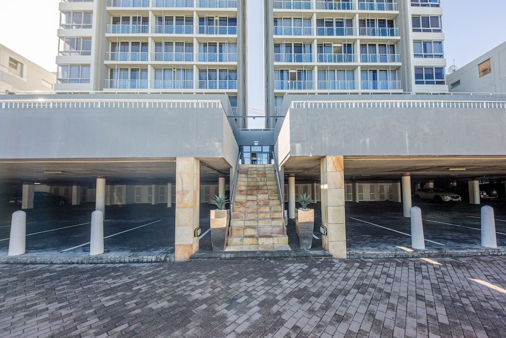 Infinity Self-Catering Apartments 27/50