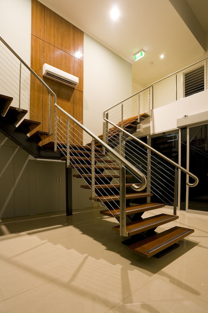 INDULGE APARTMENTS LANGTREE photo3