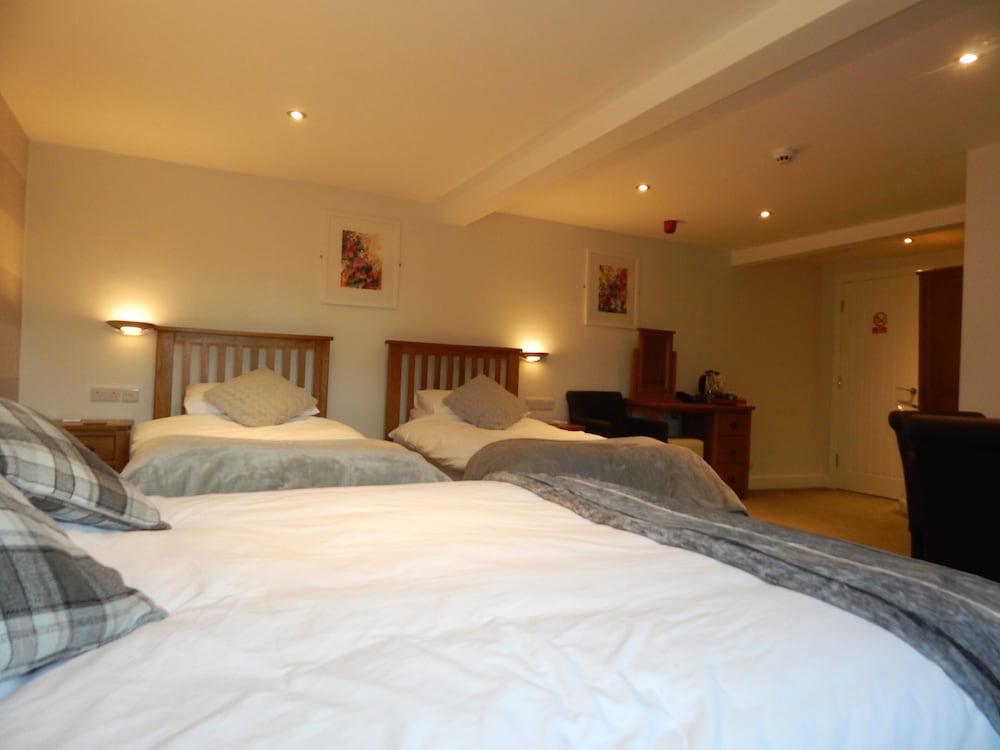 The Saxon Inn 8/50