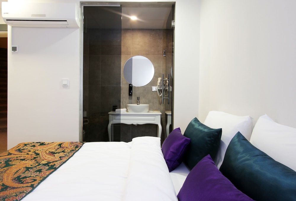 Azuu Boutique Hotel 9/76