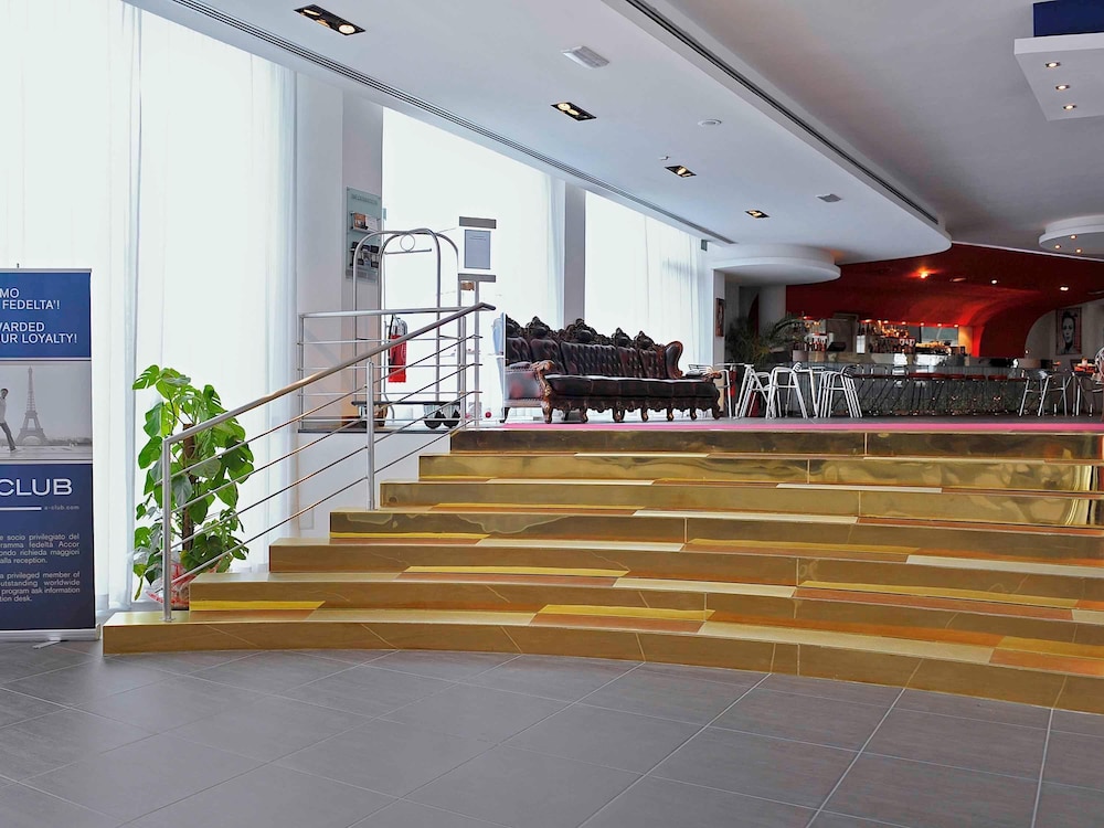 Mercure Olbia Hotel e Spa 9/76