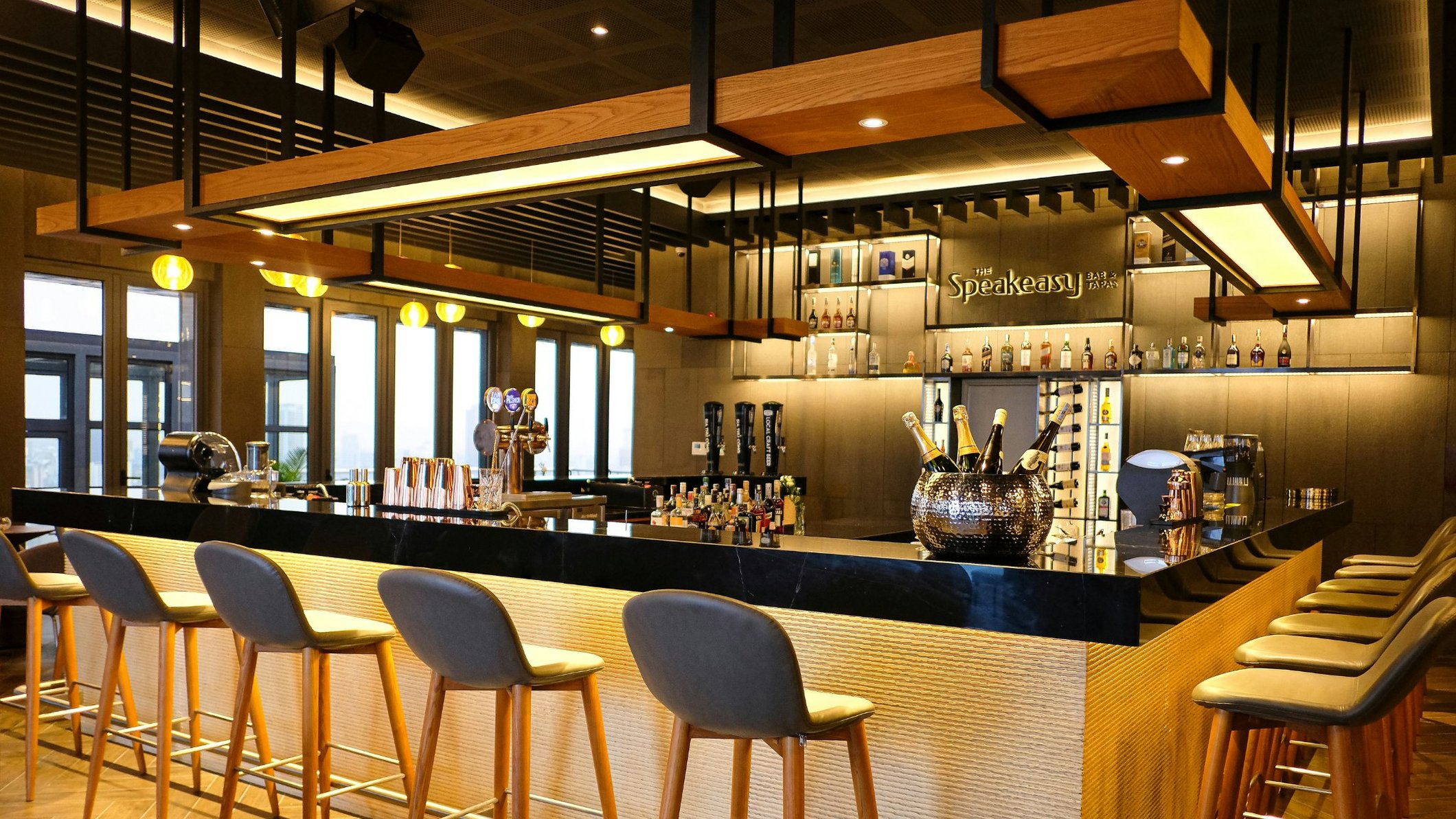 Prince Hotel Da Nang 53/75