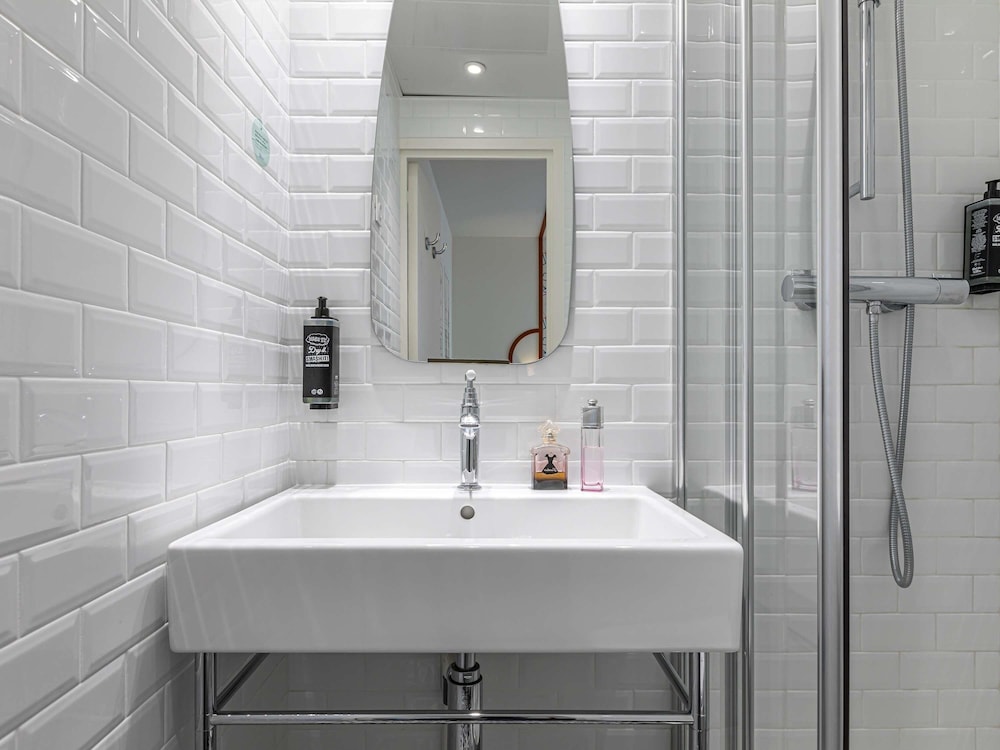 Ibis Styles Paris Eiffel Cambronne Hotel 54/58