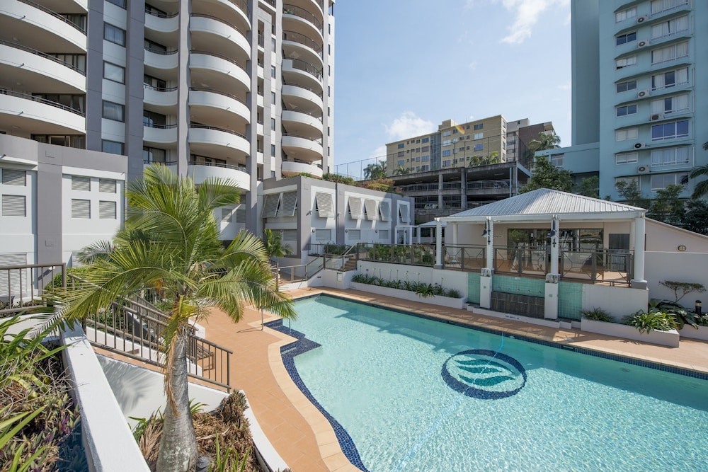 The Oasis Apartments 2/66