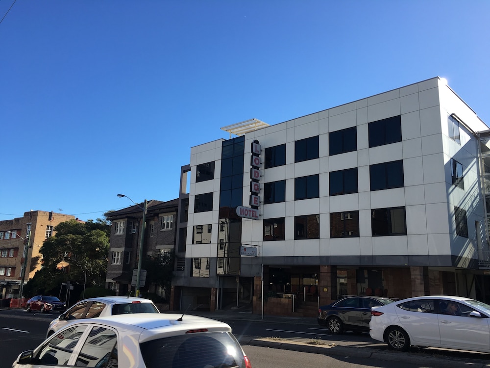 Edgecliff Lodge Motel 3/67