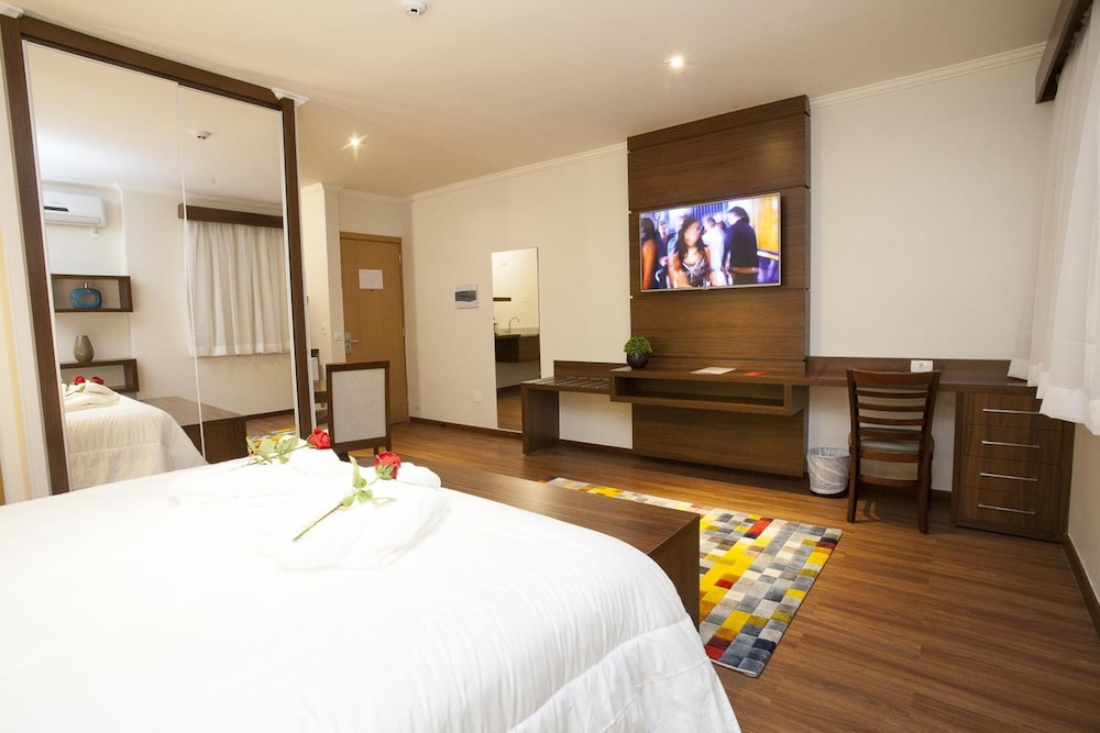 Sao Carlos Othon Suites 10/40