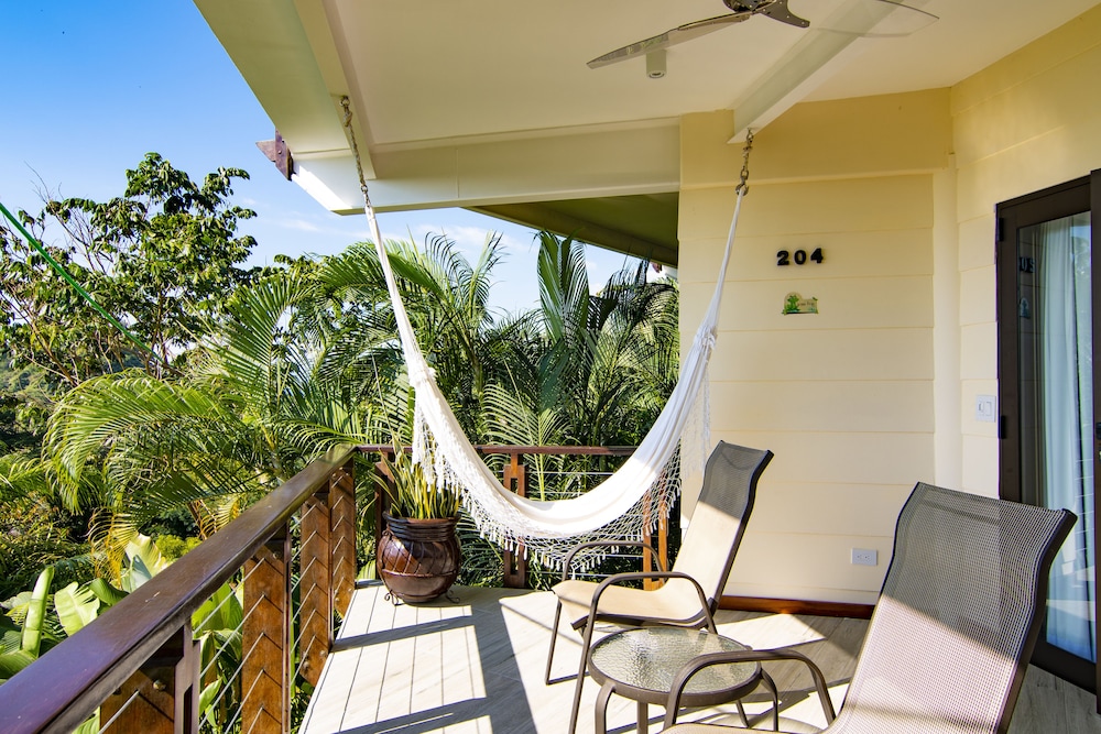 Tulemar Resort 77/77