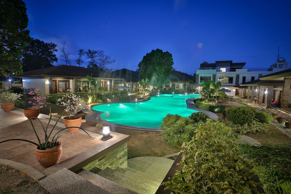 Coron Soleil Garden Resort 61/68