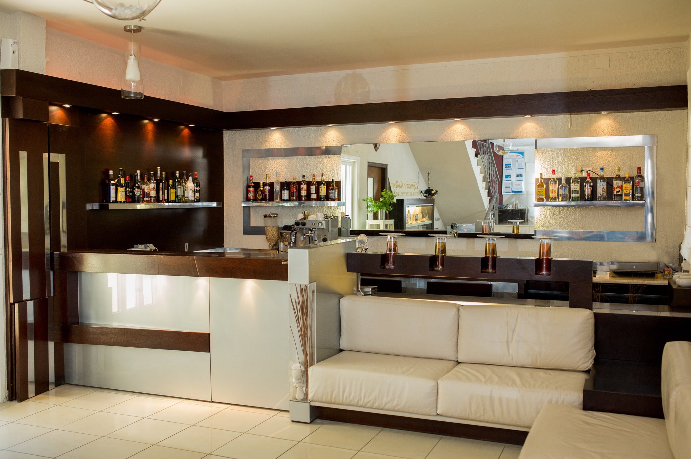 CAPTAIN'S HOUSE HOTEL 7/54