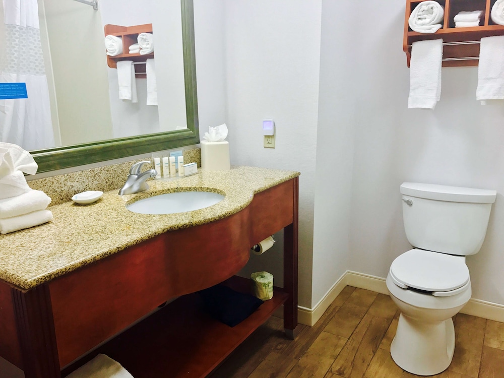 Hampton Inn Garden City, KS 7/33