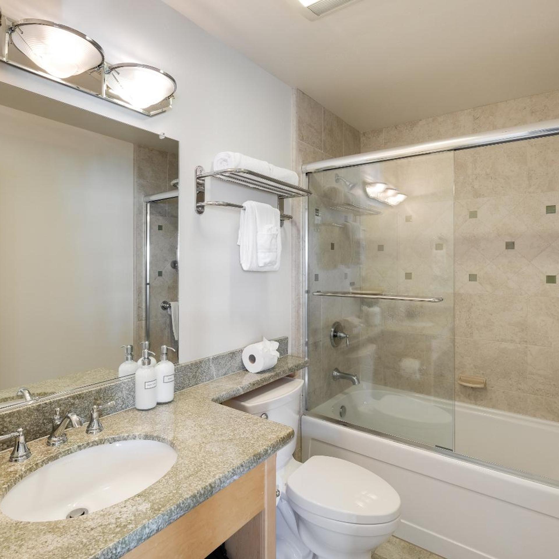 Estero Inn 29/31