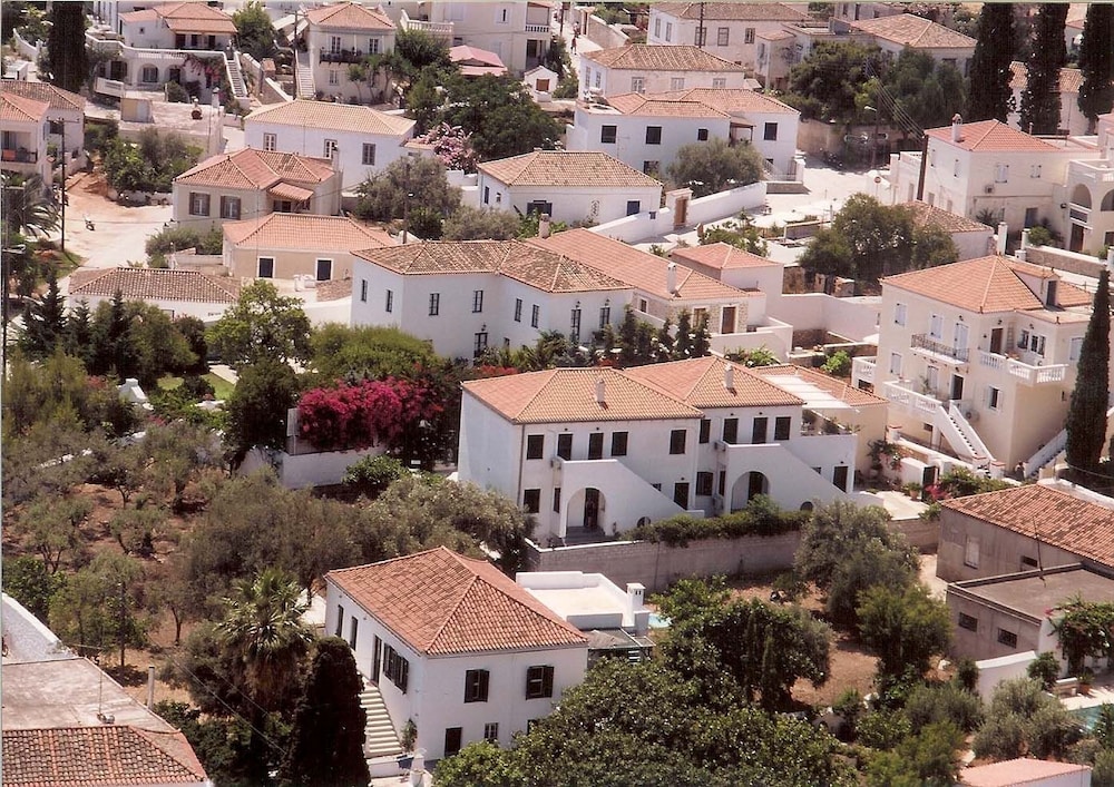 SPETSES RETREAT 16/22